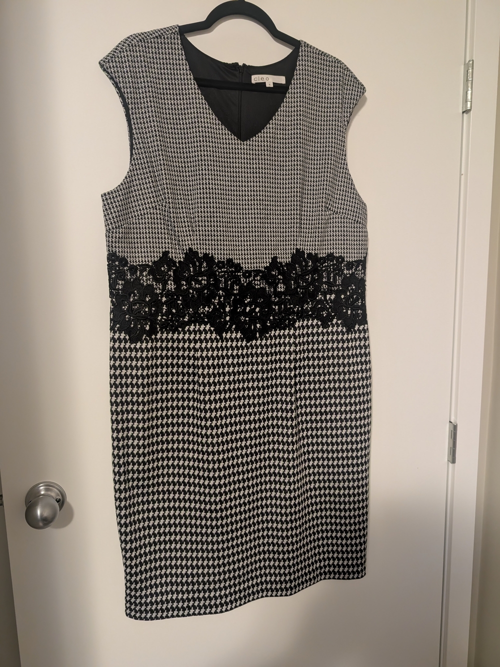 cleo Black and White Houndstooth Lace-Trim Sheath Dress